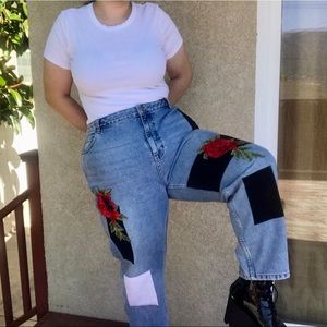 *STUNNING* ASOS Curve Embroidered Mom Jeans